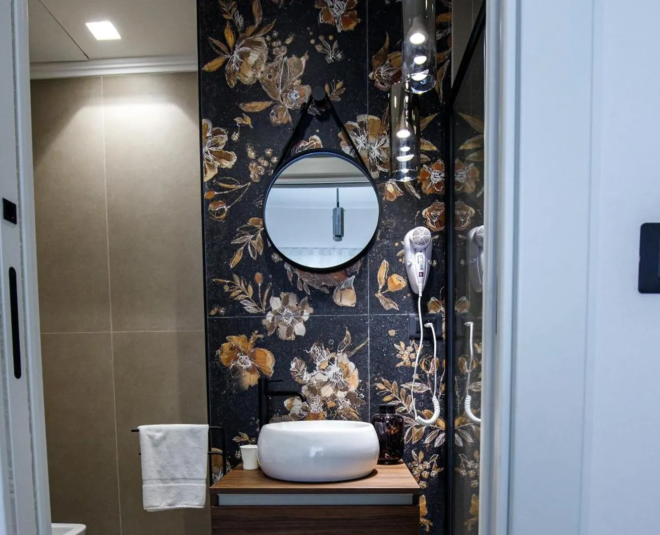 Operaprimasuite In Centro Messina Guest house