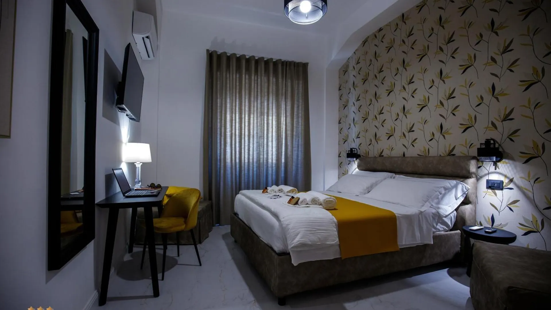 Operaprimasuite In Centro Messina 0*,